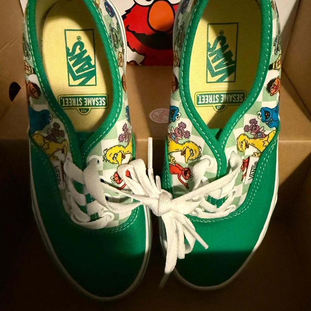 Vans Kids Green Sesame Street Sneakers - Picture 2 of 5